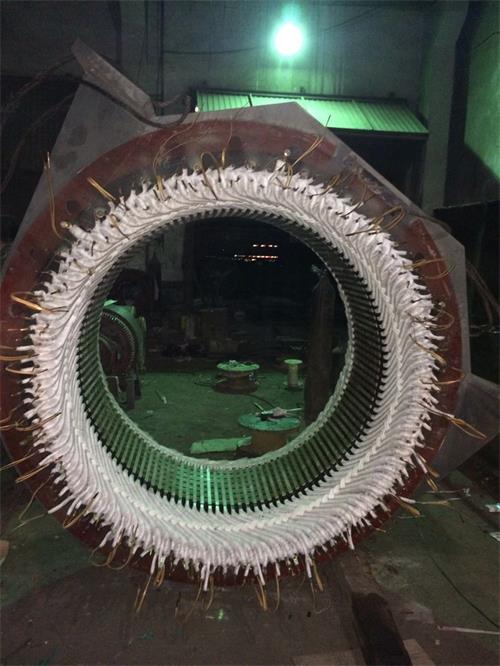2500KW電機(jī)嵌線完畢